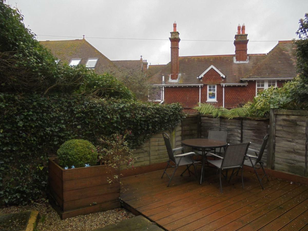 Downs Gate Cottage Eastbourne Exterior photo